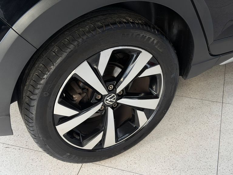 VolksWagen Nivus Highline 1.0 200 TSI Flex Aut.