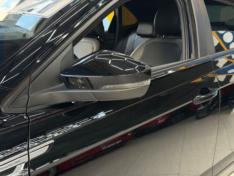 VolksWagen Nivus Highline 1.0 200 TSI Flex Aut.