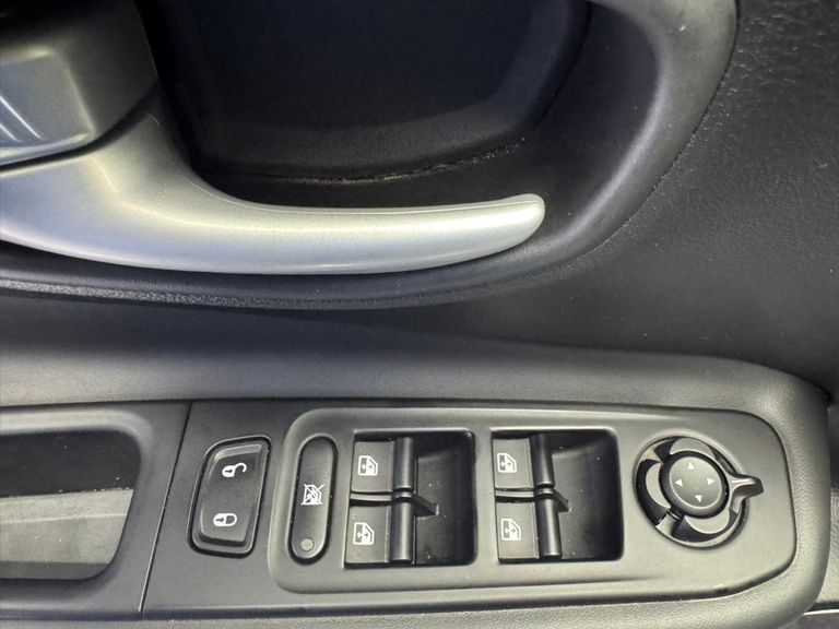 Jeep Renegade Long. T270 1.3 TB 4x2 Flex Aut.
