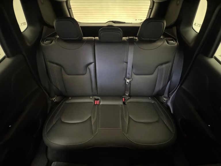 Jeep Renegade Long. T270 1.3 TB 4x2 Flex Aut.