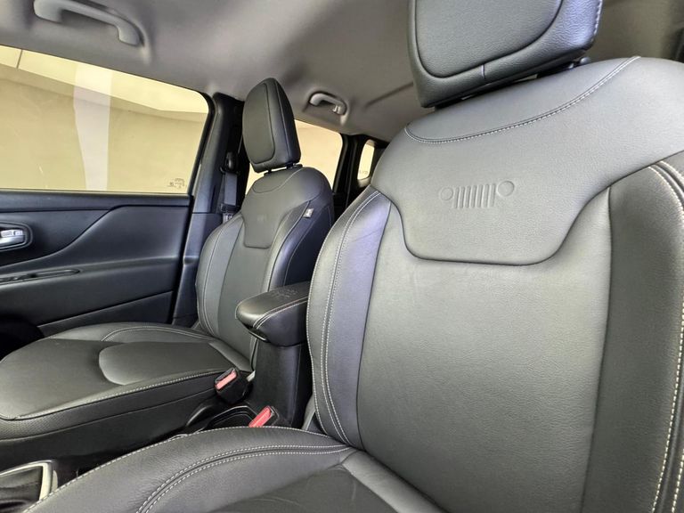 Jeep Renegade Long. T270 1.3 TB 4x2 Flex Aut.