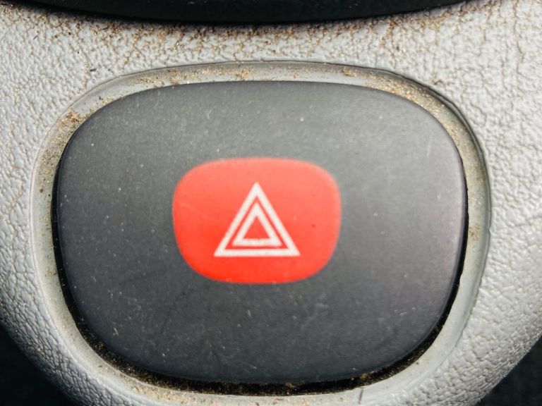 Renault Clio Hi-Flex 1.0 16V 3p