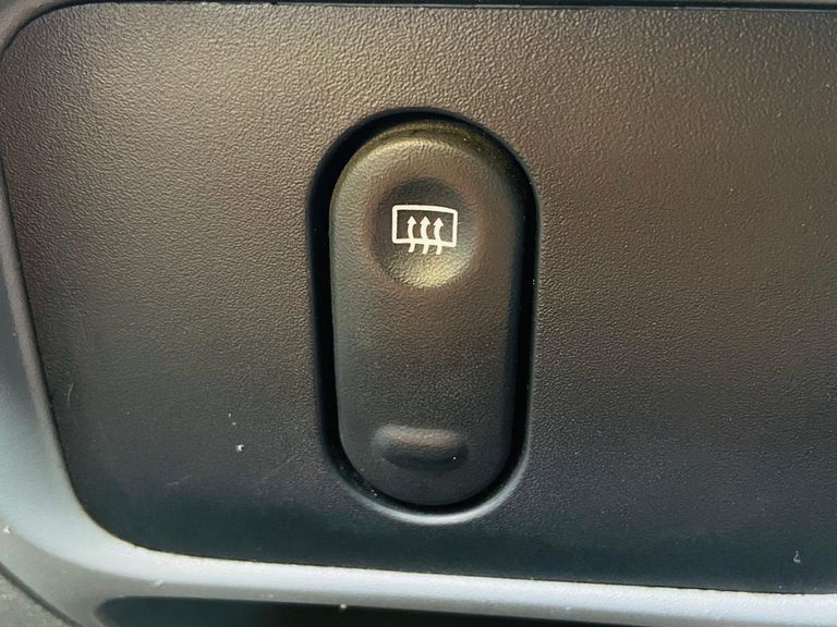 Renault Clio Hi-Flex 1.0 16V 3p