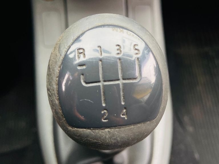 Renault Clio Hi-Flex 1.0 16V 3p