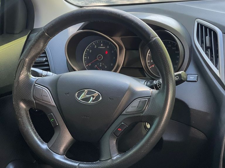 Hyundai HB20X Style 1.6 Flex 16V Aut.