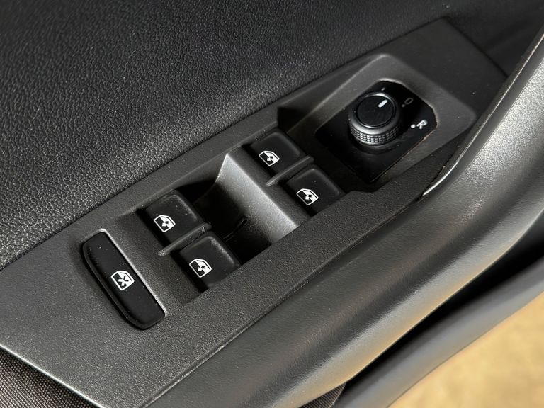 VolksWagen Nivus Comfortline 1.0 200 TSI Flex Aut.