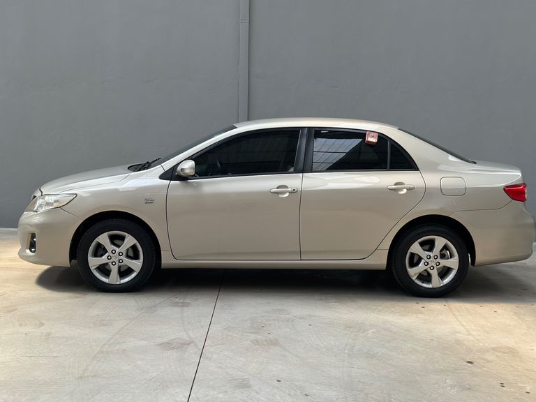 Toyota Corolla XEi 2.0 Flex 16V Aut.