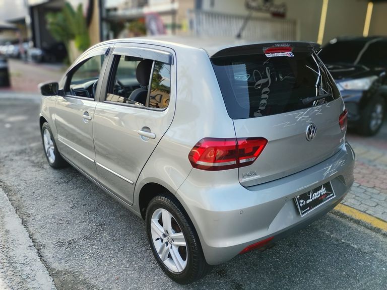 VolksWagen Fox Highline1.6 Flex 16V 5p