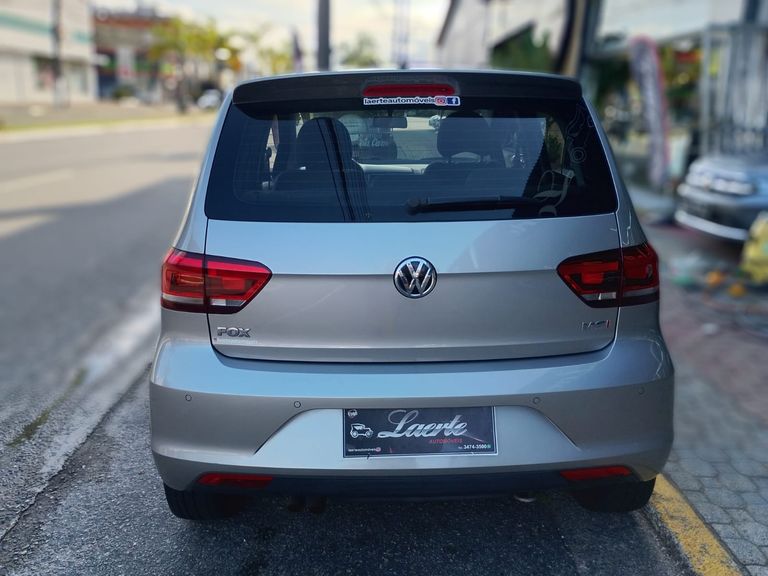 VolksWagen Fox Highline1.6 Flex 16V 5p