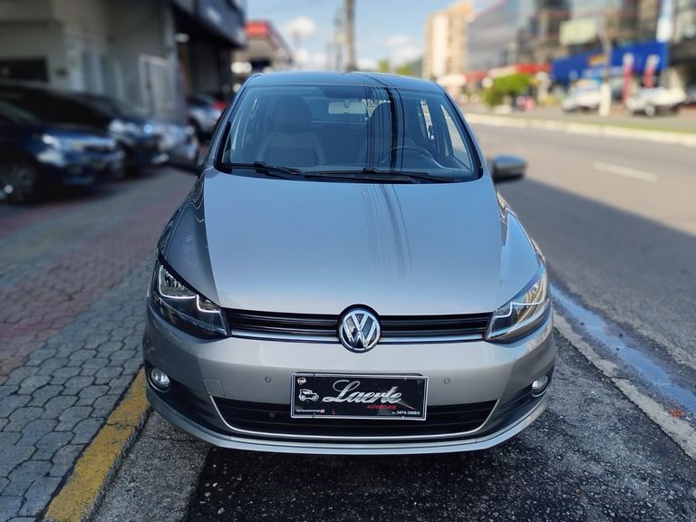 VolksWagen Fox Highline1.6 Flex 16V 5p