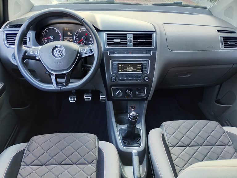 VolksWagen Fox Highline1.6 Flex 16V 5p