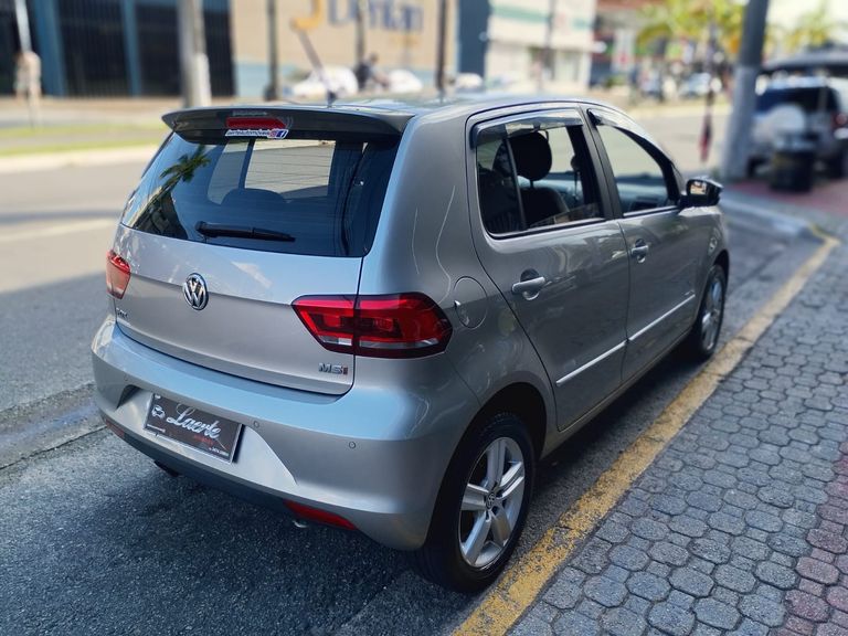 VolksWagen Fox Highline1.6 Flex 16V 5p