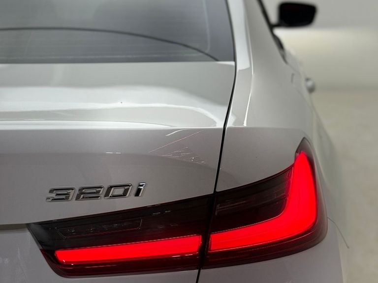 BMW 320iA 2.0 TB M Sport A.Flex/M.Sport 4p