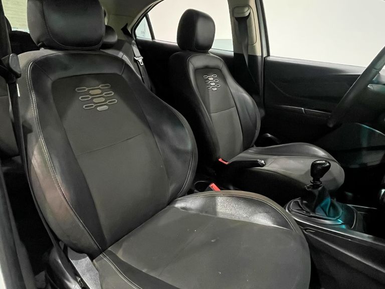 Chevrolet JOY Plus Black Ed.1.0 8V 4p Flex Mec.