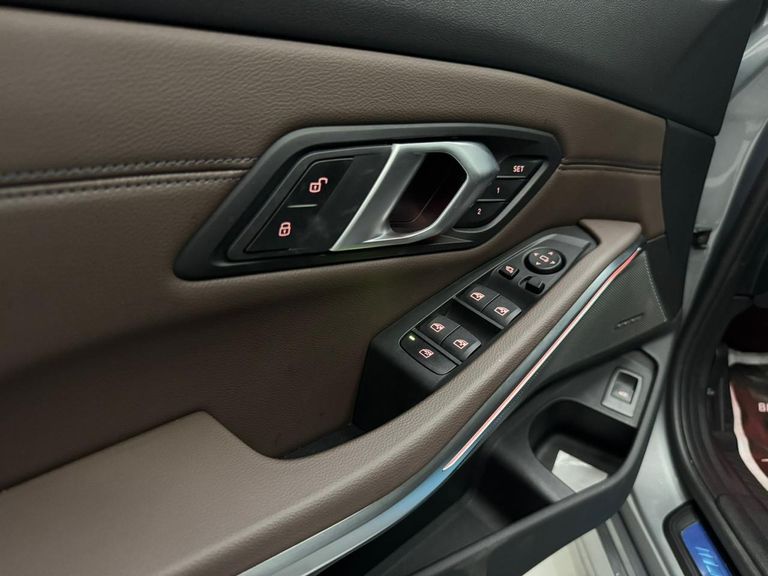 BMW 320iA 2.0 TB M Sport A.Flex/M.Sport 4p