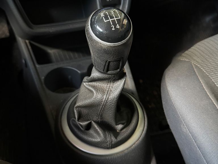 VolksWagen VOYAGE TREND 1.6 Mi Total Flex 8V 4p