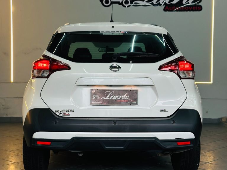 Nissan KICKS SL 1.6 16V FlexStar 5p Aut.