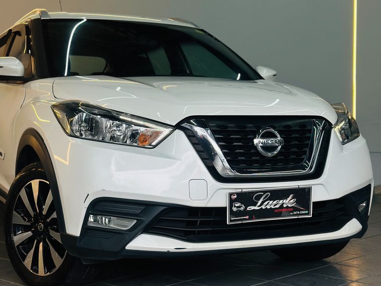 Nissan KICKS SL 1.6 16V FlexStar 5p Aut.