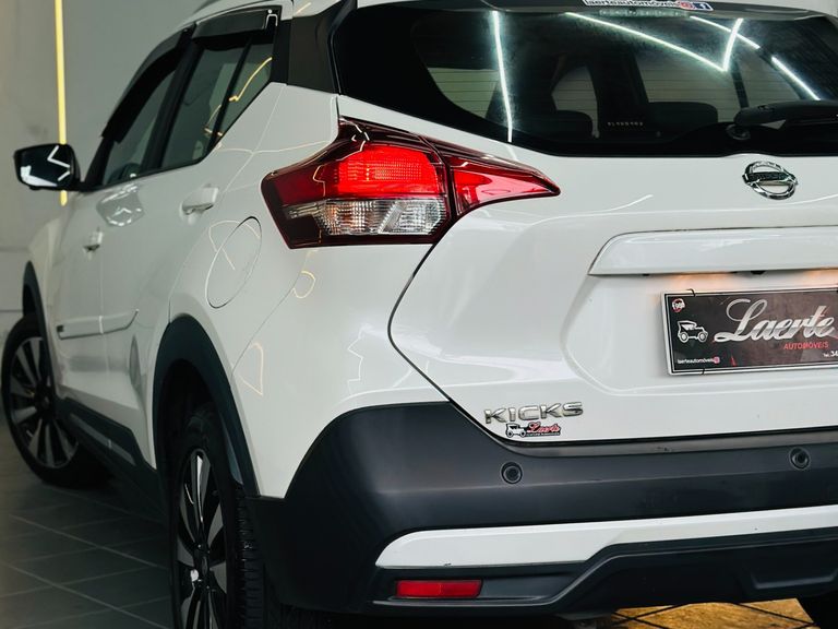 Nissan KICKS SL 1.6 16V FlexStar 5p Aut.