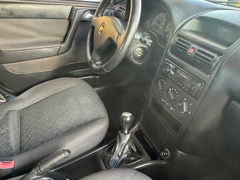 Chevrolet Astra Sed. Advant. 2.0 8V MPFI FlexP. 4p