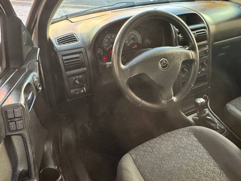 Chevrolet Astra Sed. Advant. 2.0 8V MPFI FlexP. 4p