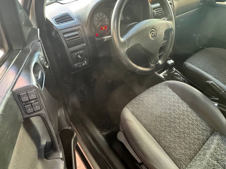 Chevrolet Astra Sed. Advant. 2.0 8V MPFI FlexP. 4p