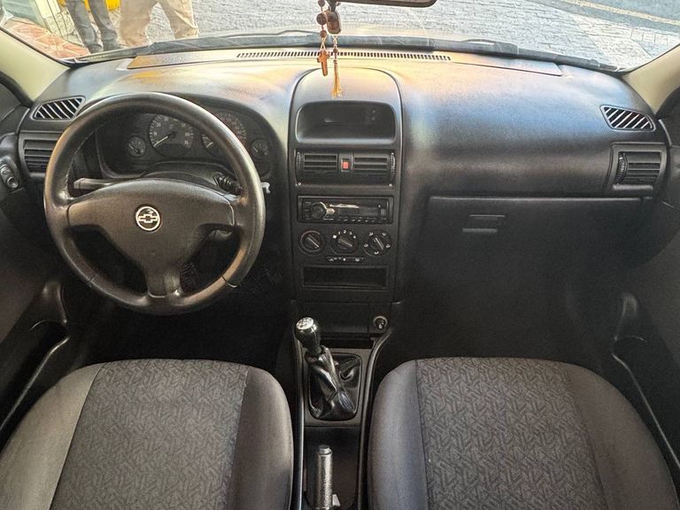 Chevrolet Astra Sed. Advant. 2.0 8V MPFI FlexP. 4p