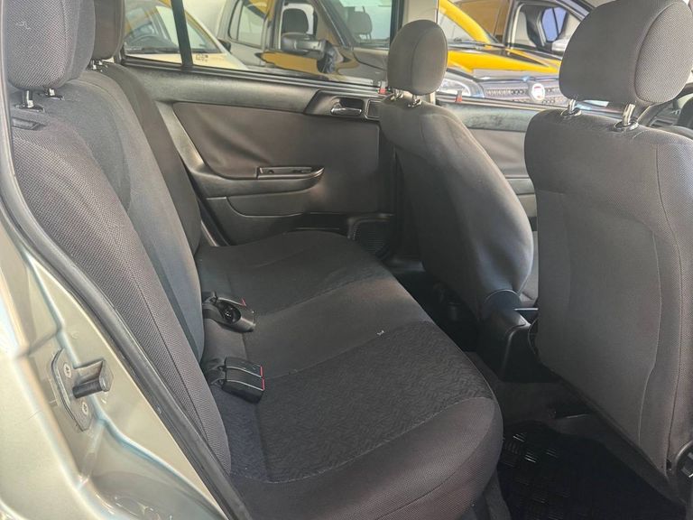 Chevrolet Astra Sed. Advant. 2.0 8V MPFI FlexP. 4p