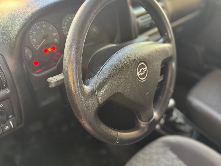 Chevrolet Astra Sed. Advant. 2.0 8V MPFI FlexP. 4p