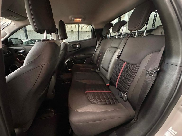 Fiat Toro Freedom 2.4 16V Flex Aut.