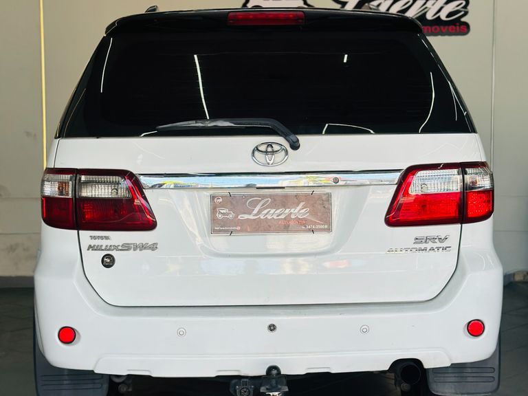 Toyota Hilux SW4 SRV D4-D 4x4 3.0 TDI Dies. Aut