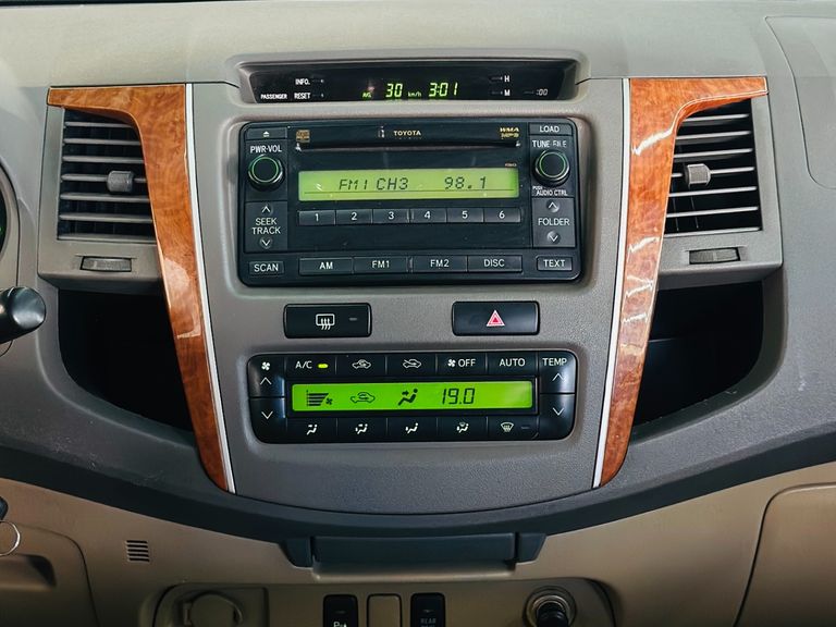 Toyota Hilux SW4 SRV D4-D 4x4 3.0 TDI Dies. Aut