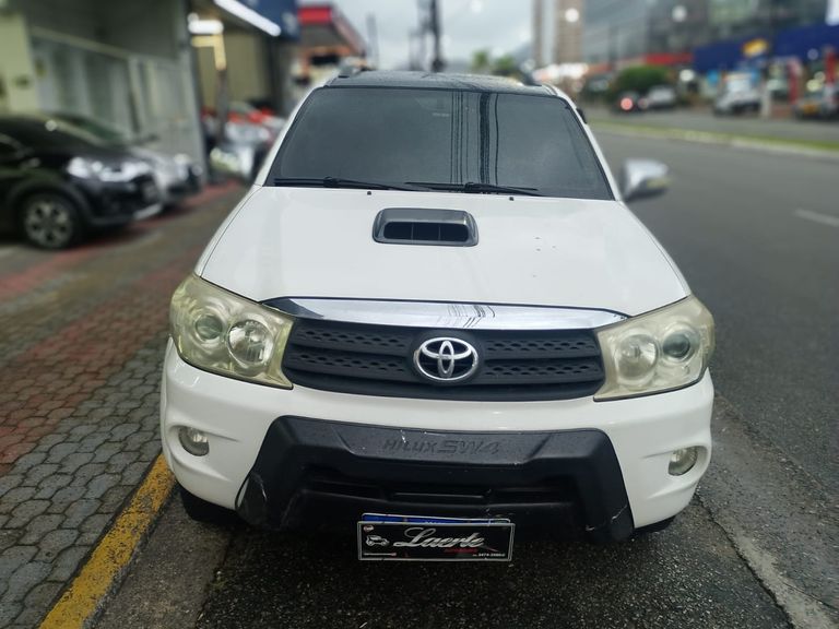 Toyota Hilux SW4 SRV D4-D 4x4 3.0 TDI Dies. Aut