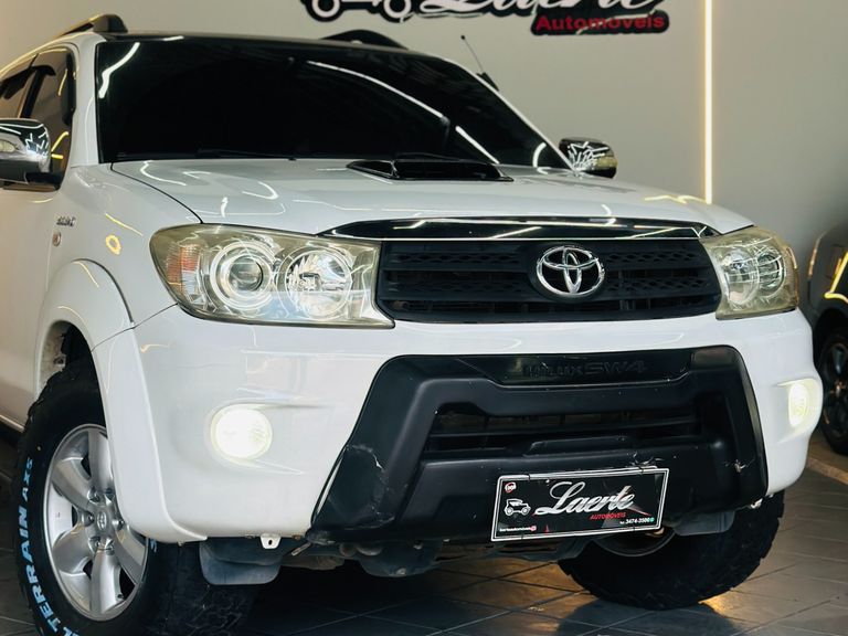 Toyota Hilux SW4 SRV D4-D 4x4 3.0 TDI Dies. Aut