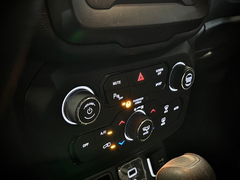 Jeep Renegade Sport 1.8 4x2 Flex 16V Aut.