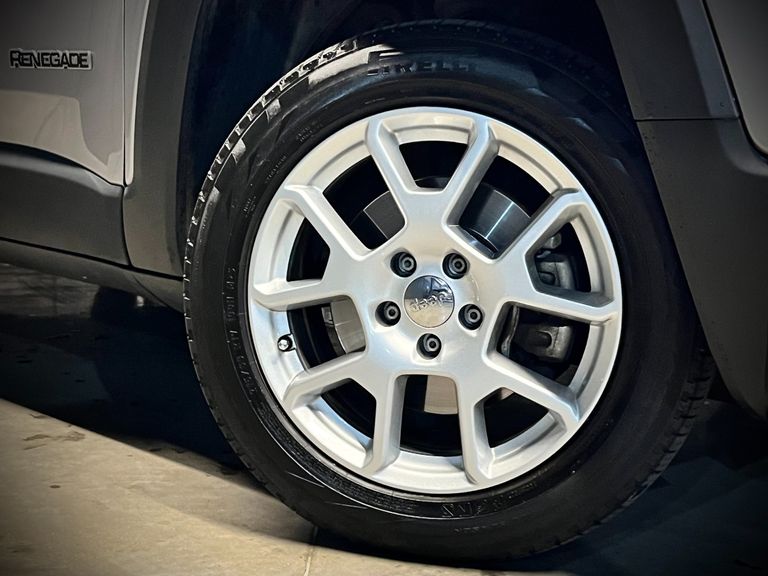 Jeep Renegade Sport 1.8 4x2 Flex 16V Aut.
