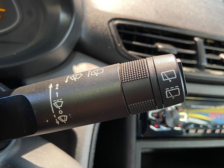 Chevrolet ONIX HATCH Joy 1.0 8V Flex 5p Mec.