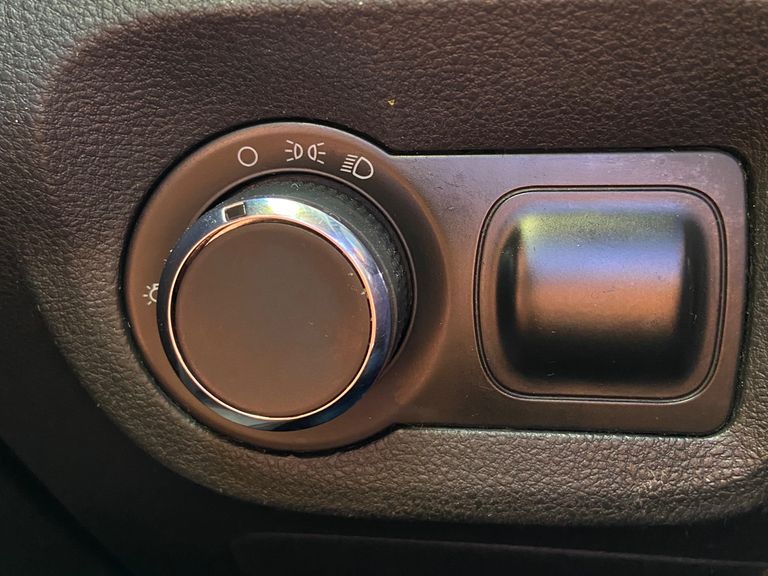 Chevrolet ONIX HATCH Joy 1.0 8V Flex 5p Mec.