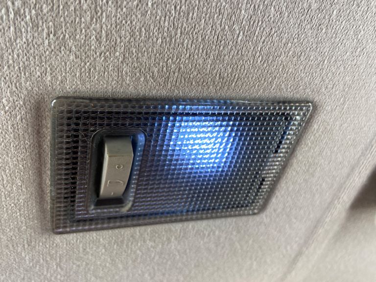 Chevrolet ONIX HATCH Joy 1.0 8V Flex 5p Mec.