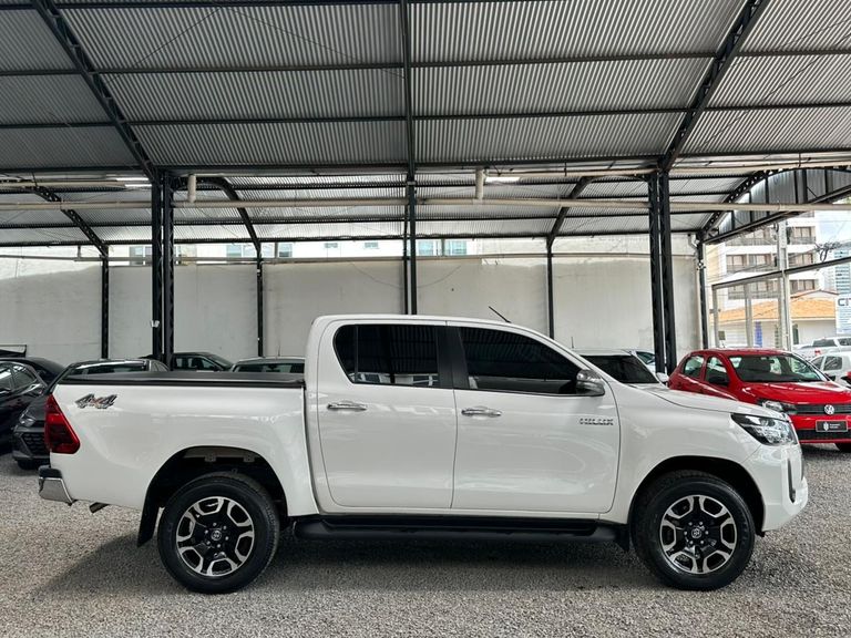 Toyota Hilux CD SRV 4x4 2.8 TDI Diesel Aut.