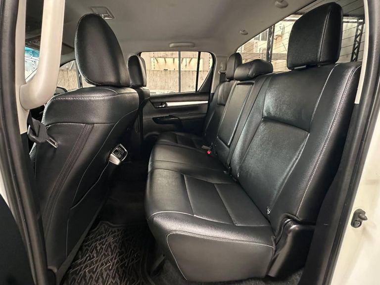 Toyota Hilux CD SRV 4x4 2.8 TDI Diesel Aut.