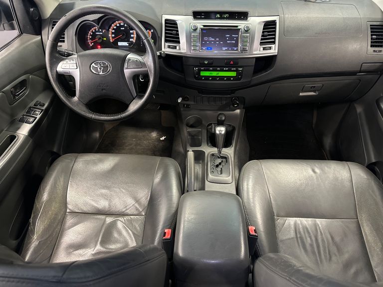 Toyota Hilux CD SRV 4x4 2.7 Flex 16V Aut.