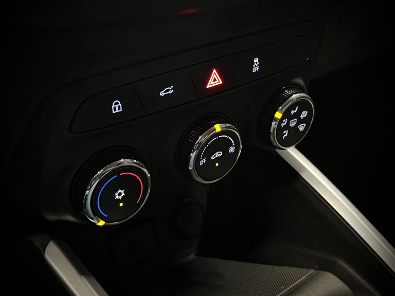 Chevrolet ONIX SEDAN Plus LTZ 1.0 12V TB Flex Mec.