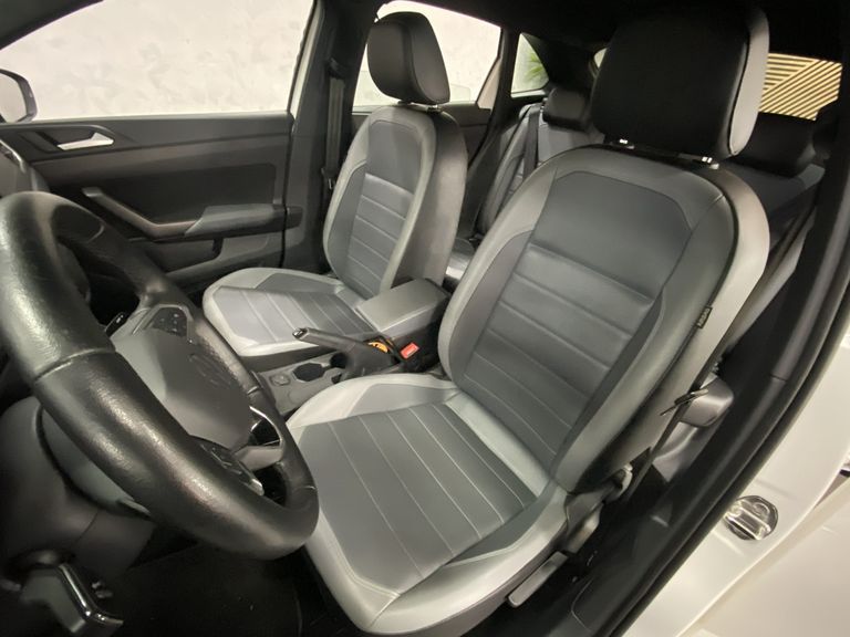 VolksWagen Nivus Highline 1.0 200 TSI Flex Aut.