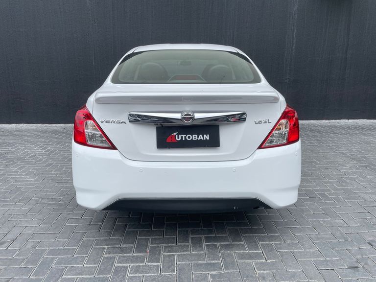 Nissan VERSA SL 1.6 16V FlexStart 4p Aut.