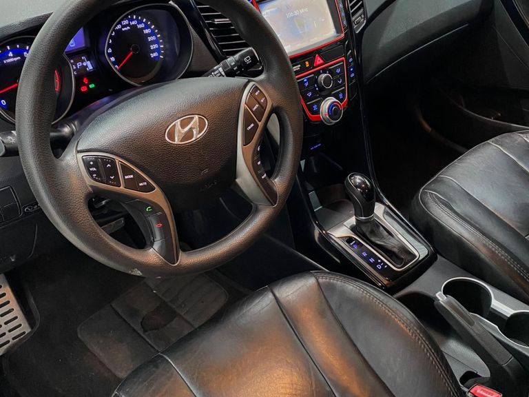 Hyundai i30 1.8 16V Aut. 5p