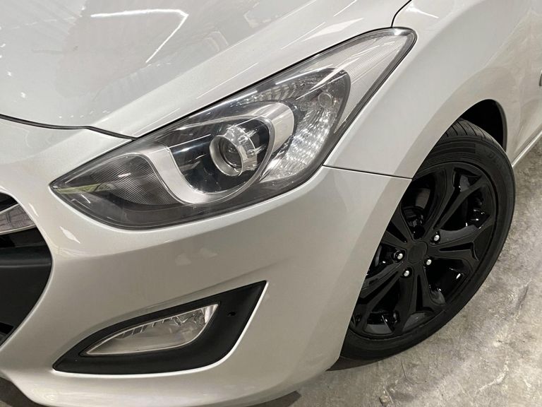 Hyundai i30 1.8 16V Aut. 5p