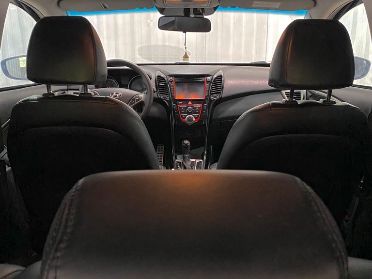 Hyundai i30 1.8 16V Aut. 5p