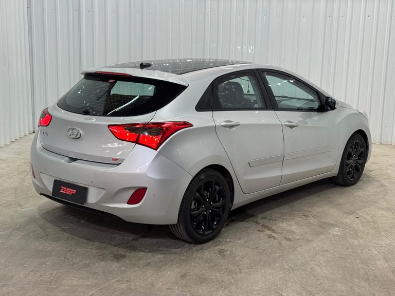 Hyundai i30 1.8 16V Aut. 5p