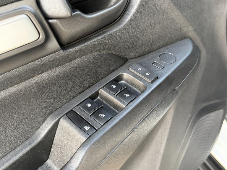 Chevrolet S10 Pick-Up LS 2.8 TDI 4x4 CD Dies. Mec.